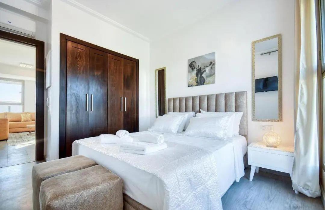 Appartement 2 Minutes De La , Tamourrit, Bay , Vue , Golf , Piscine
